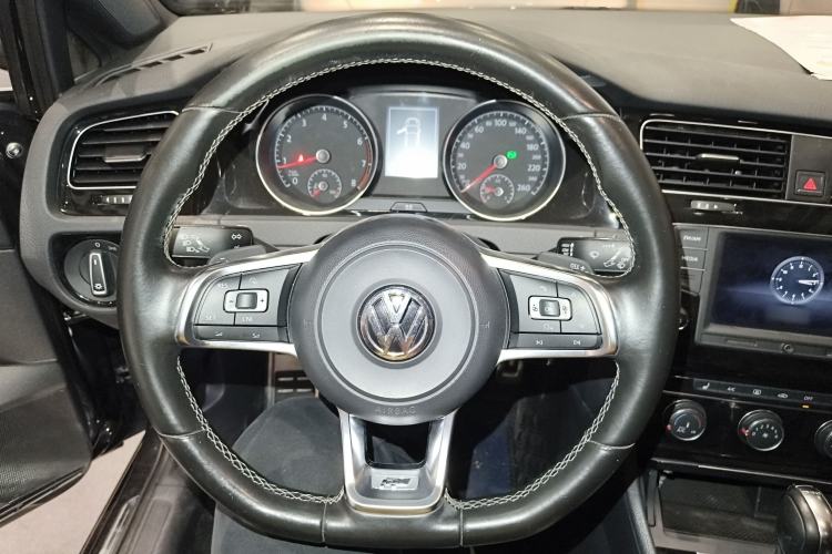 Used Volkswagen Golf 2016 1.4TSI Automatic R-Line
