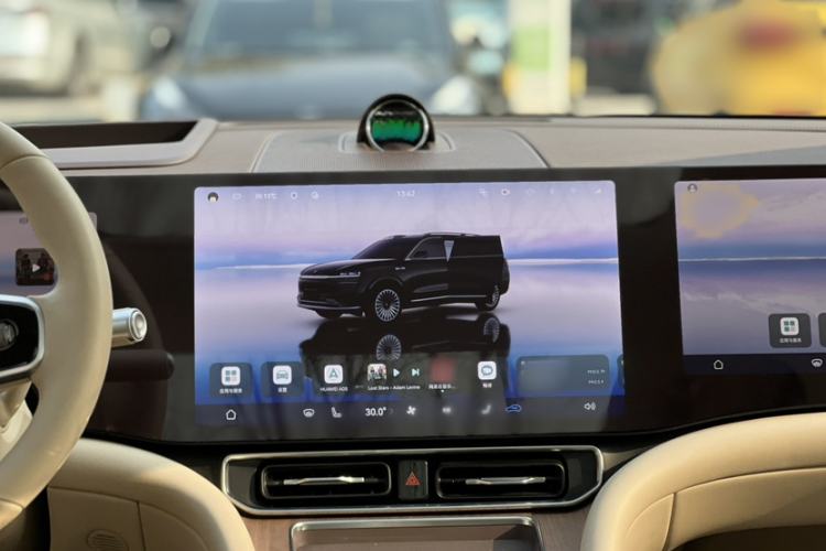 Used Hima AITO M9 2024 Range-Extended Ultra Version 42 kWh 6-Seater Model
