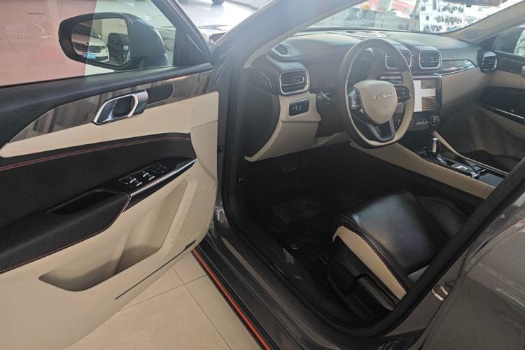 Used Lynk & Co 02 2018 1.5T DCT Two-Wheel Drive Zhaoban China V Standard
