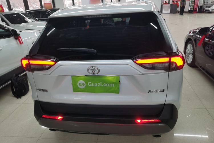 Used Toyota RAV4 2022 2.0L CVT Two-Wheel Drive Fashion Plus Edition
