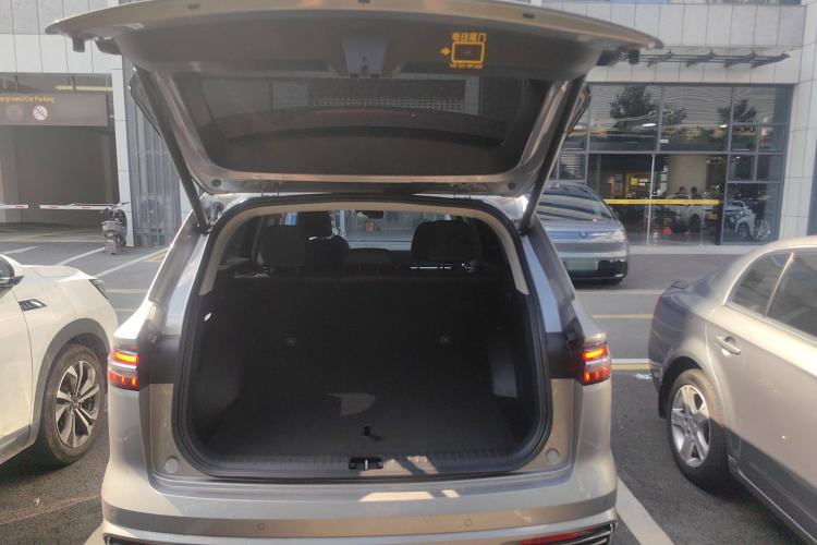 Used Geely Auto Monjaro L 2024 2.0TD High-Power Automatic Two-Wheel Drive Skyline Edition
