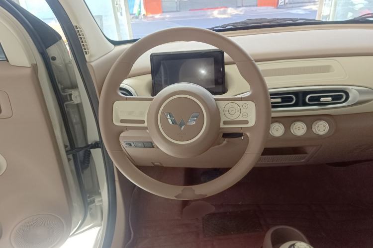 Used Wuling Hongguang MINIEV 2025 Four-Door Version Advanced Edition
