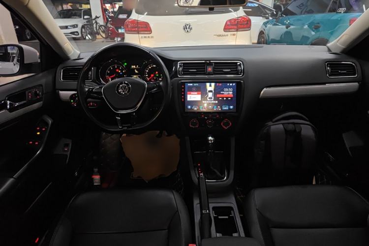 Used Volkswagen Sagitar 2016 230TSI 25th Anniversary Edition
