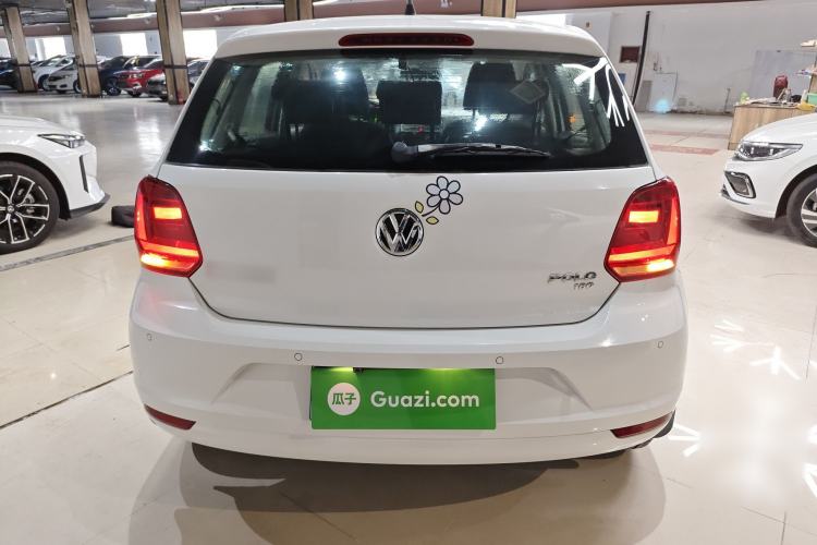 Used Volkswagen Polo 2016 1.6L Automatic Comfort Model
