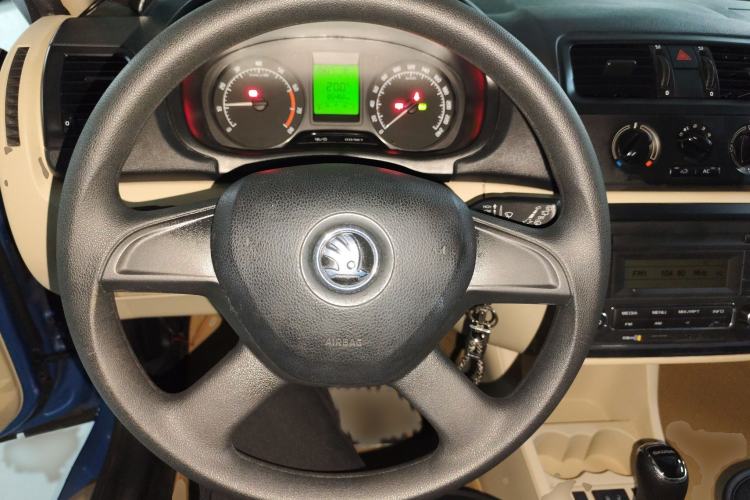 Used Skoda Fabia 2014 1.4L Automatic Crystal Edition