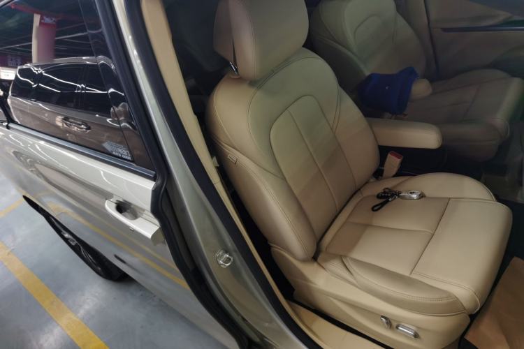 Used Buick GL8 2022 ES Landtrek 653T Luxury Edition