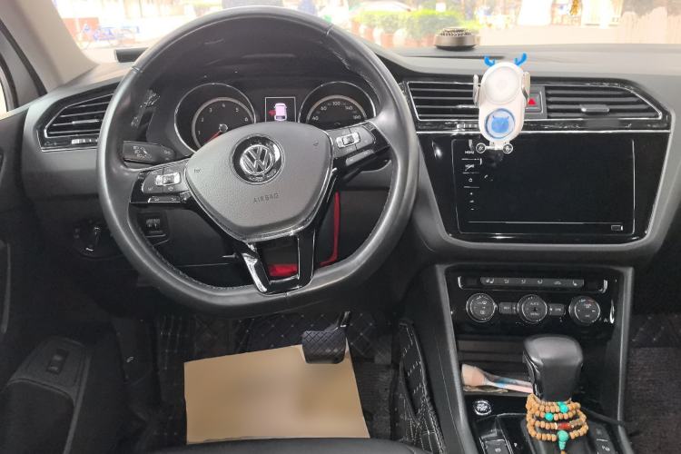 Used Volkswagen Tiguan L 2019 Revised 330TSI Automatic Two-Wheel Drive Smart & Luxury Edition China VI Standard
