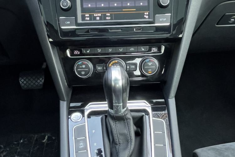 Used Volkswagen Magotan 2018 330TSI DSG Luxury Model
