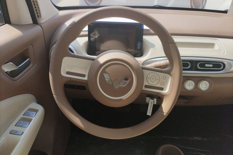 Used Wuling Hongguang MINIEV 2025 Four-Door Version Advanced Edition
