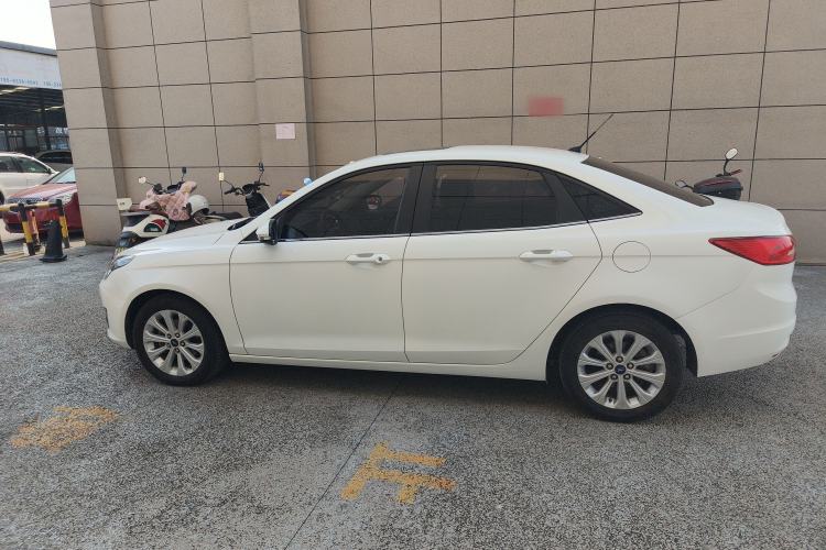 Used Ford Escort 2015 1.5L Automatic Fashion Model
