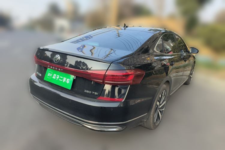 Used Volkswagen Passat 2025 Premium Version 380TSI Dragon Edition
