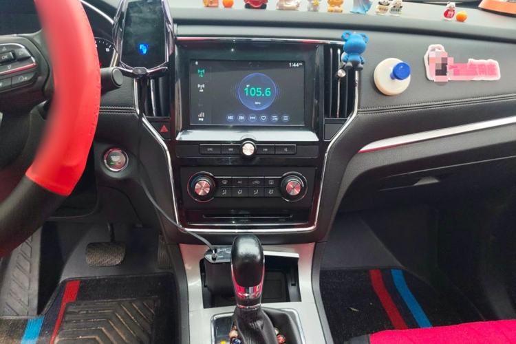 Used Roewe RX5 2016 20T Two-Wheel Drive Automatic Flagship Edition
