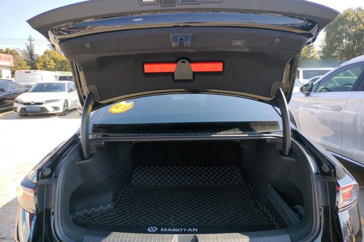 Used Volkswagen Magotan 2024 380TSI DSG Prestige Edition DaMai Package
