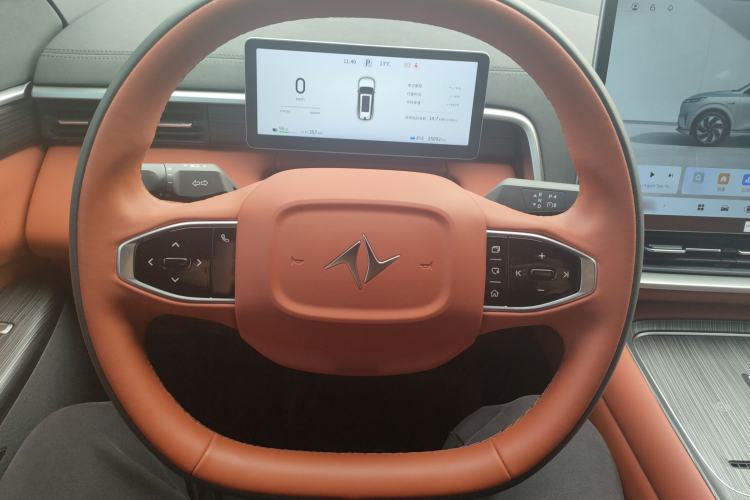 Used  eπ008 2024 636Max All-Electric Version 6 Seats
