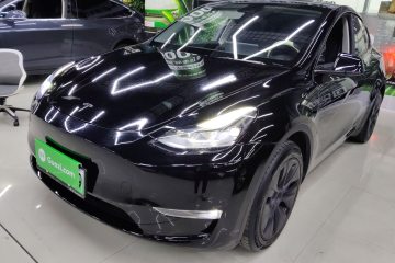 Used Tesla Model Y 2023 Long-Range All-Wheel-Drive Version
