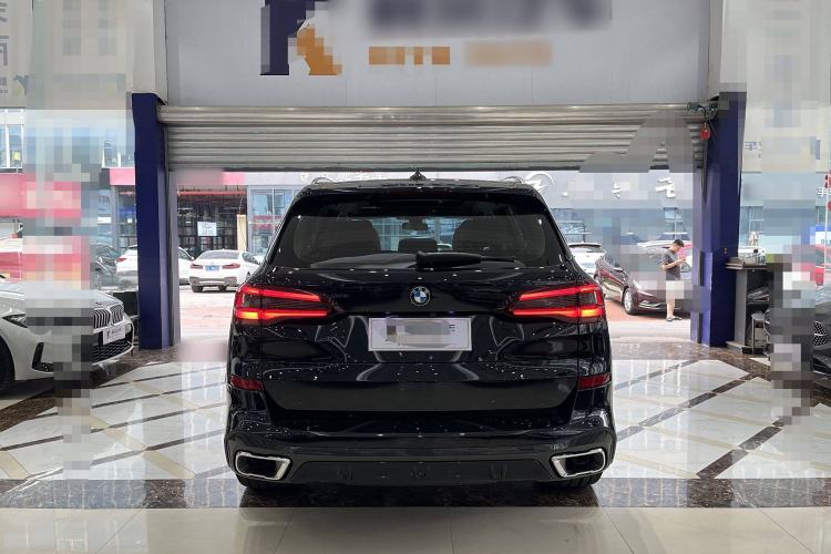 Used BMW X5 2022 Restyled xDrive 30Li Luxury Version M Sport Package