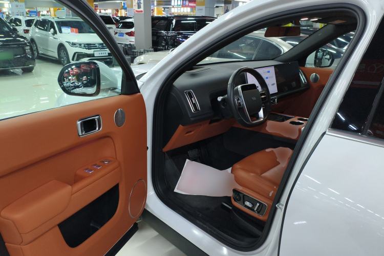 Used Li Auto L7 2023 Air model
