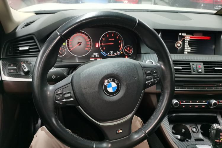 Used BMW 5 Series 2014 525Li Luxury Design Package
