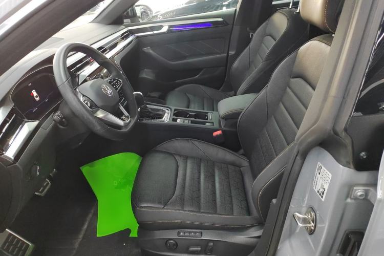 Used Volkswagen FAW-Volkswagen CC 2023 380TSI Striking Edition
