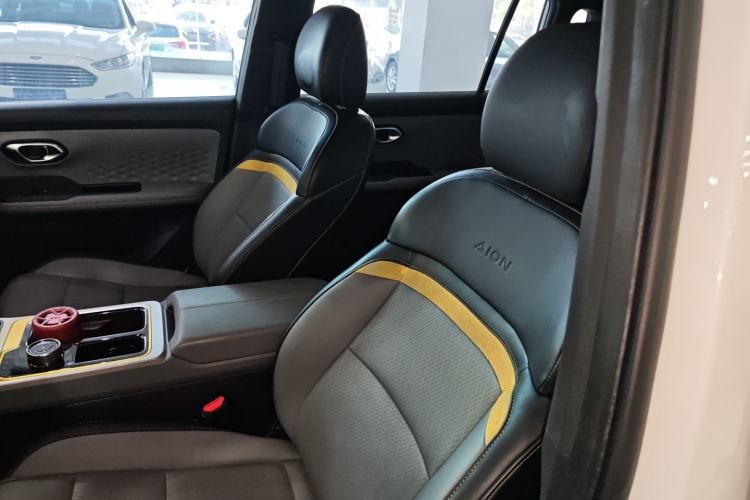 Used AION Y 2022 70 Tech Edition Lithium Iron Phosphate
