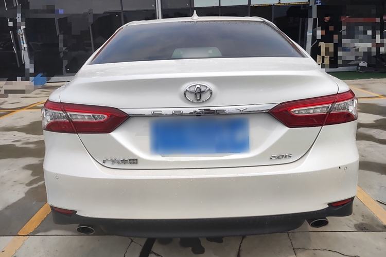 Used Toyota Camry 2021 2.0G Luxury Edition
