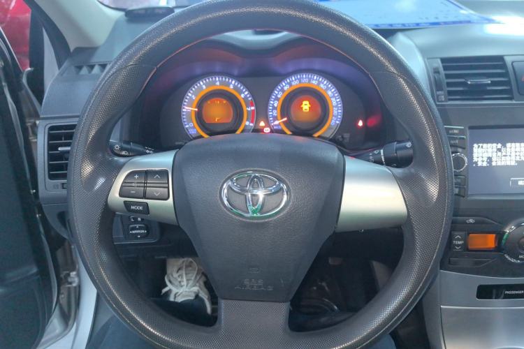 Used Toyota Corolla 2012 Luxurious Edition 1.8L CVT GL-i
