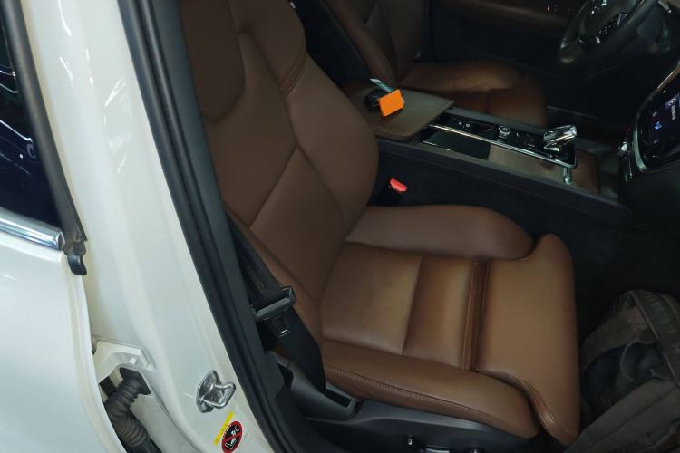 Used Volvo S60 2022 B4 Zhiyuan Luxury Edition
