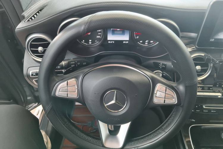 Used Mercedes-Benz GLC 2016 GLC 260 4MATIC Luxury Model
