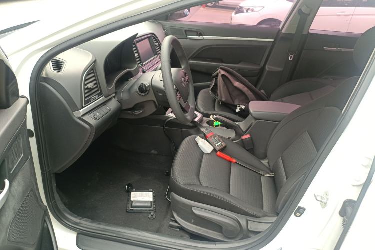 Used Hyundai Elantra 2016 1.6L Automatic ZhiXuan – Elite Version
