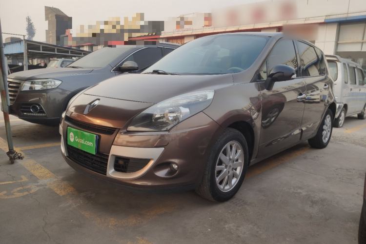 Used Renault Scenic Classic 2011 2.0 Comfort Edition with Scenic Design