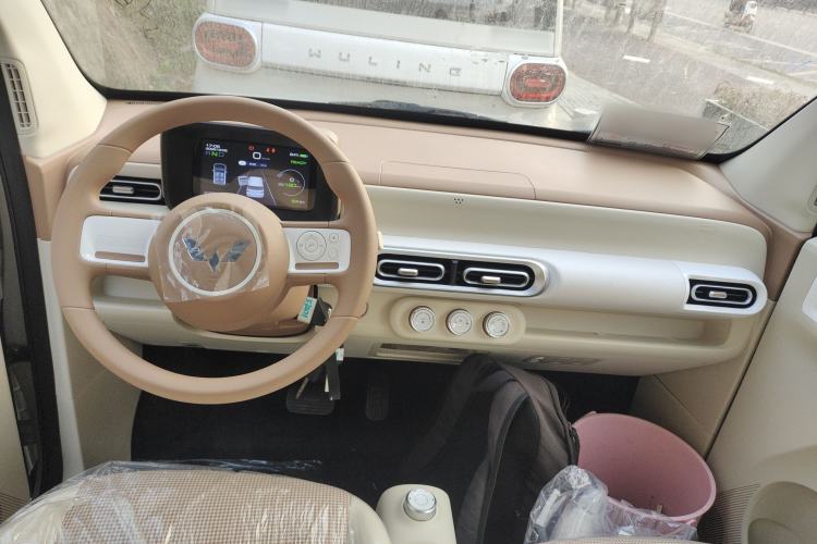 Used Wuling Hongguang MINIEV 2024 3rd Generation 215km Youth Edition
