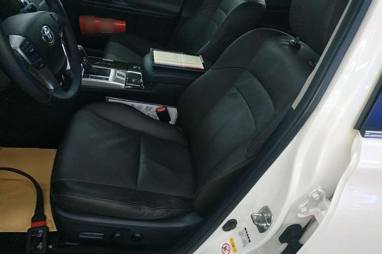 Used Toyota Reiz 2013 2.5V Elite Edition
