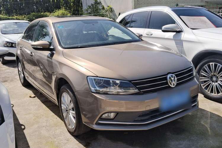 Used Volkswagen Sagitar 2016 230TSI 25th Anniversary Edition
