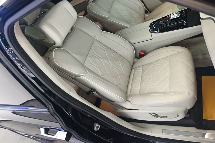 Used Volvo EM90 2025 Ultra Six-Seater