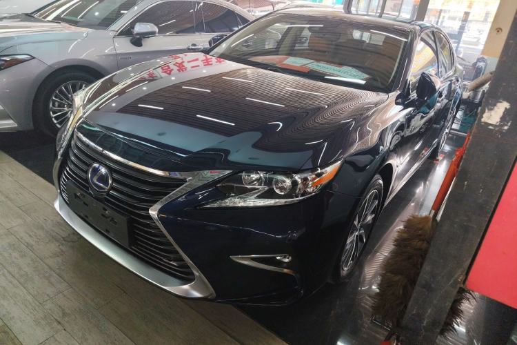 Used Lexus ES 2015 300h Comfort Edition