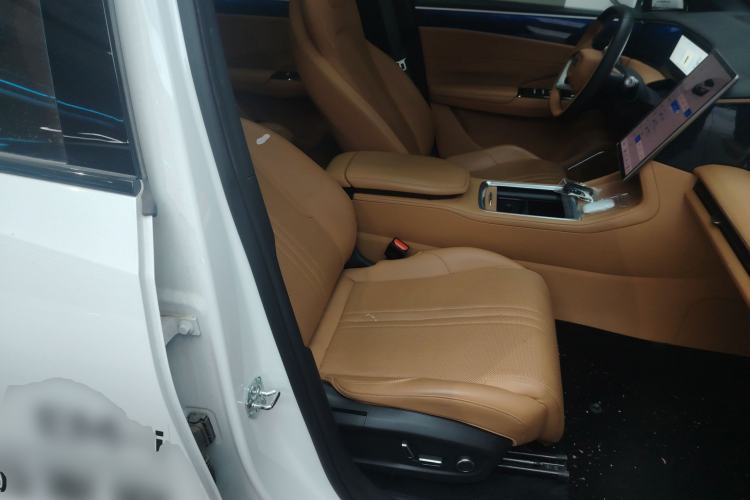 Used  L7 2025 EM-i 115km Exploration+ Edition