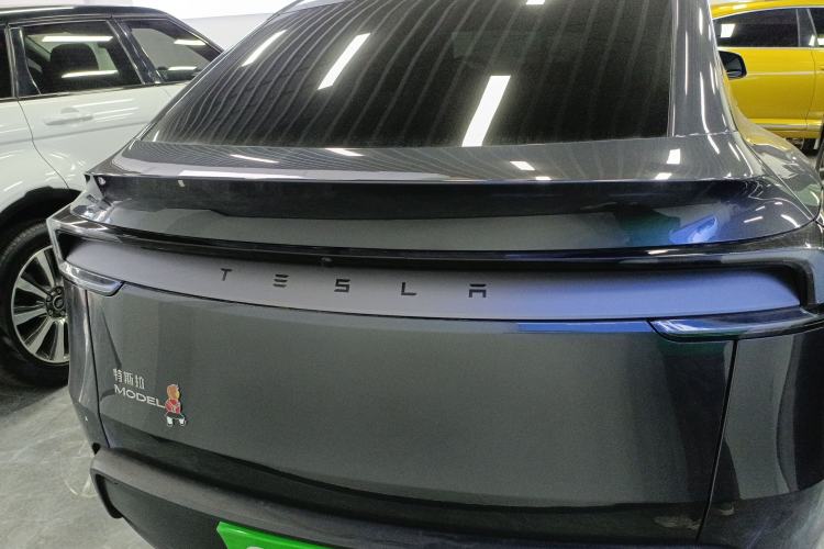 Used Tesla Model Y 2025 Rear-Wheel-Drive Version
