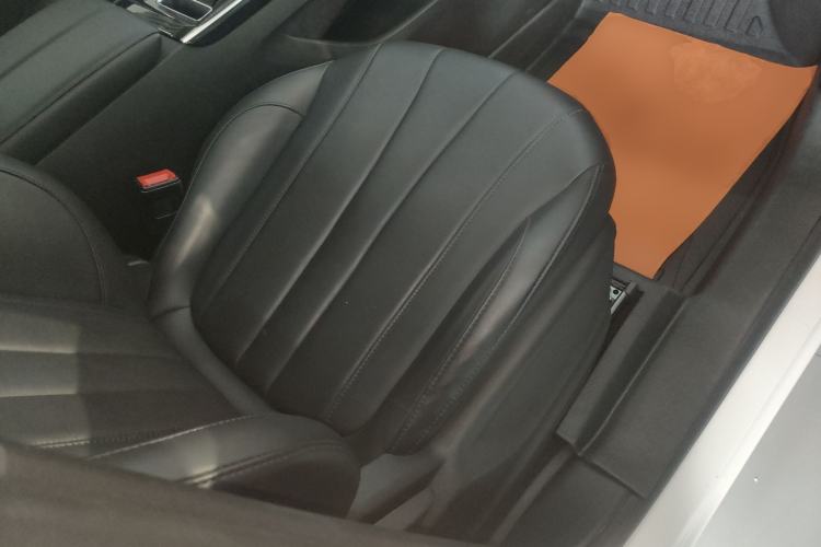 Used Roewe RX5 MAX 2019 300TGI Automatic 4G Connect Luxury Edition
