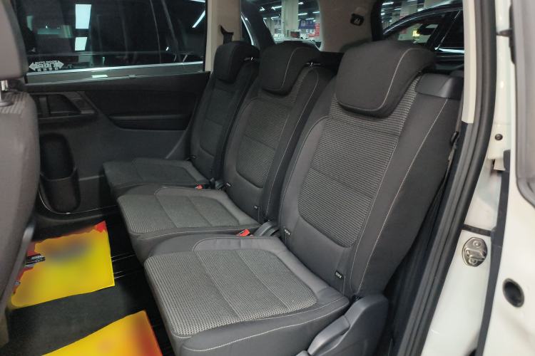 Used Volkswagen Sharan 2016 280TSI Enjoyment Model 7-Seater
