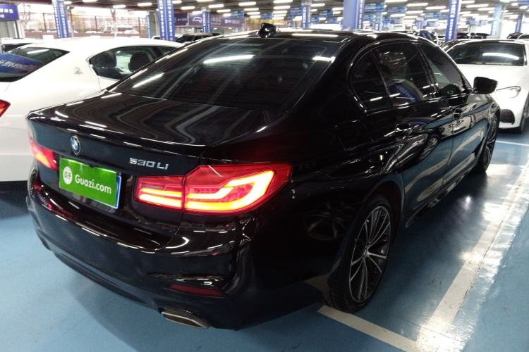 Used BMW 5 Series 2019 Facelifted 530Li Leading Edition M Sport Package
