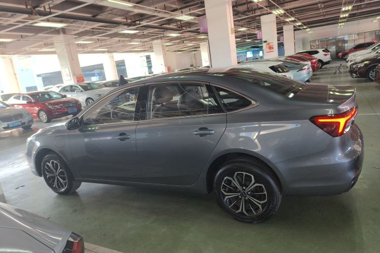 Used Roewe i6 MAX New Energy 2021 EV 500 Skyroof Deluxe Edition
