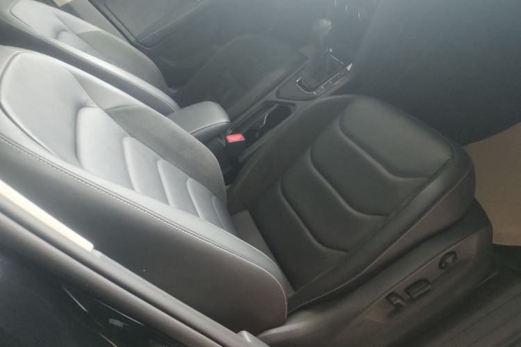 Used Volkswagen Tiguan L 2018 Revised Version 330TSI Automatic Two-Wheel Drive Comfort Edition
