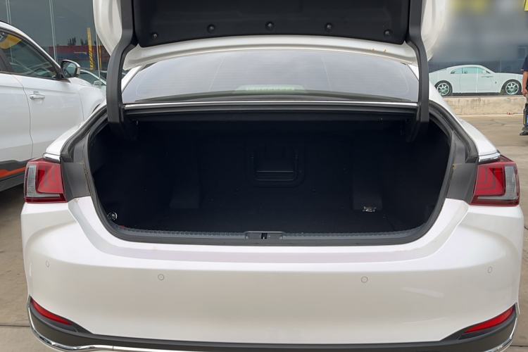 Used Lexus ES 2023 200 Excellence Edition
