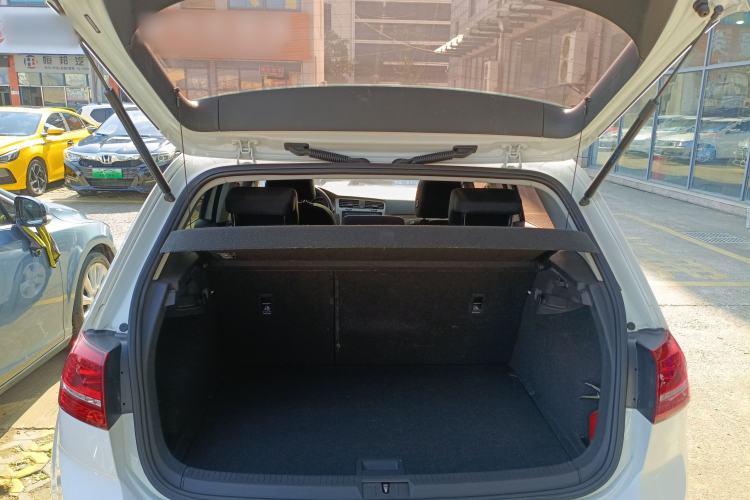 Used Volkswagen Golf 2015 1.4TSI Automatic Comfort Model
