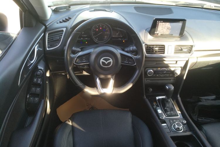 Used Mazda Mazda 3 Axela 2017 Hatchback 2.0L Automatic Sport Model China V Emission Standard