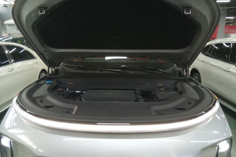 Used Li Auto L8 2023 Pro Model
