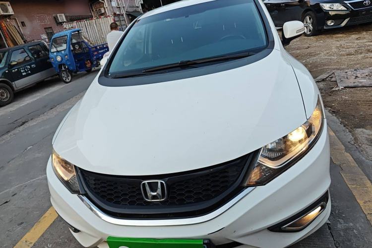 Used Honda Jade 2013 1.8L automatic Comfort version 5 seats
