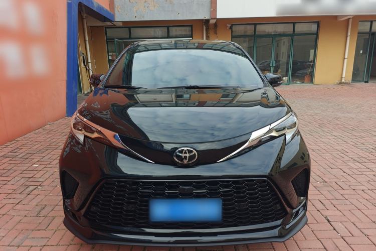 Used Toyota Granvia 2024 2.5L Hybrid Comfort Edition
