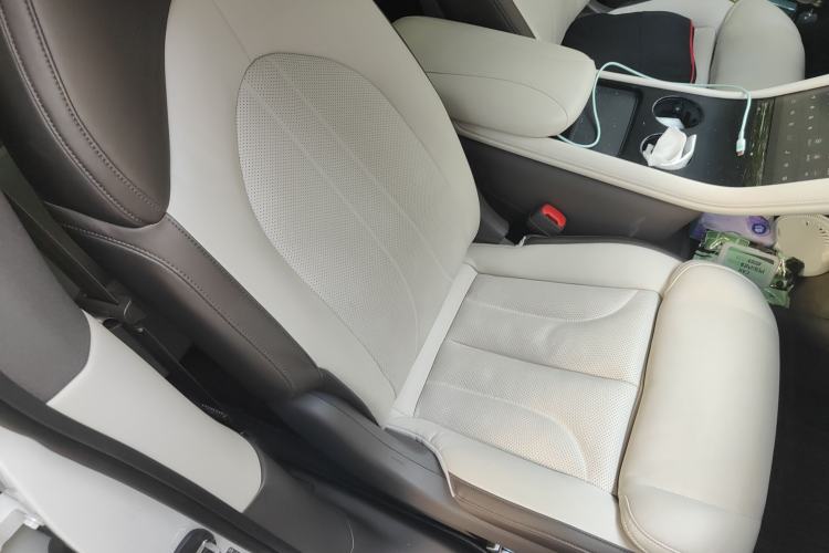 Used  LS7 2023 100kWh Lux Rear-Drive Version
