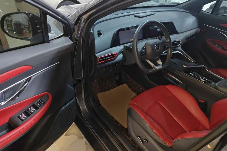 Used Changan UNI-T 2020 1.5T Prestige Version
